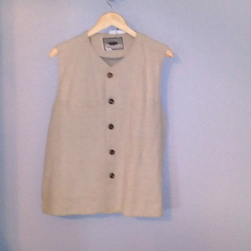 EUC- Natural Threads vest-M